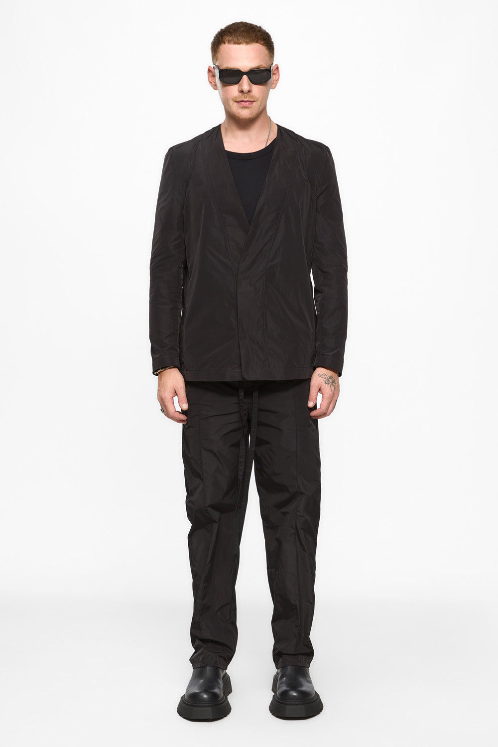 Pantaloni negri din fas 247