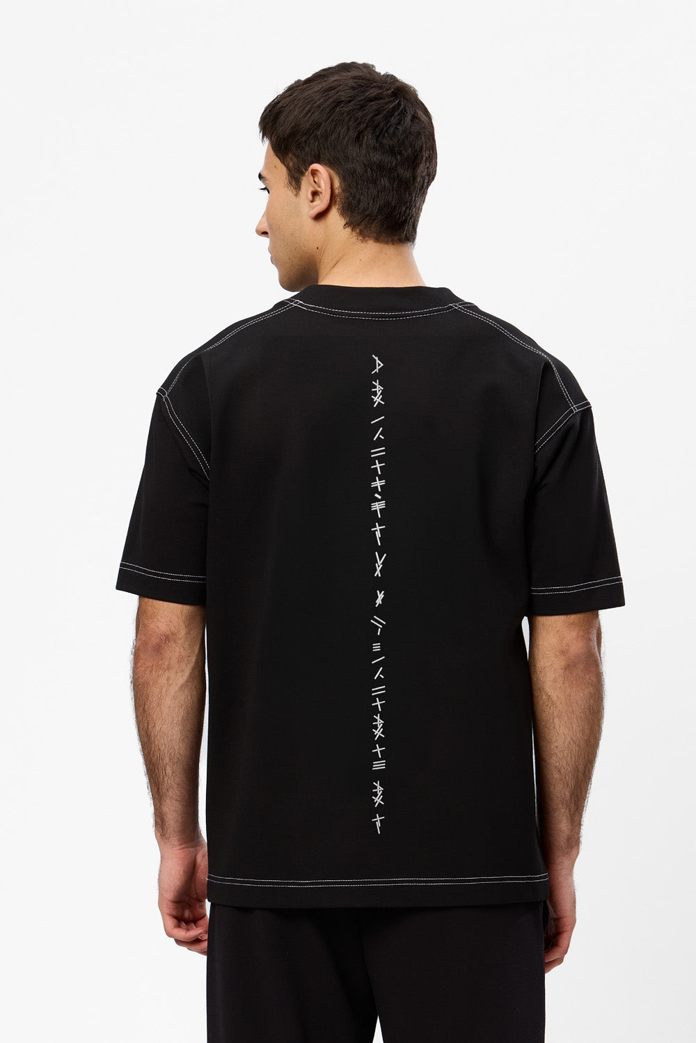 Tricou negru cu broderie Kira