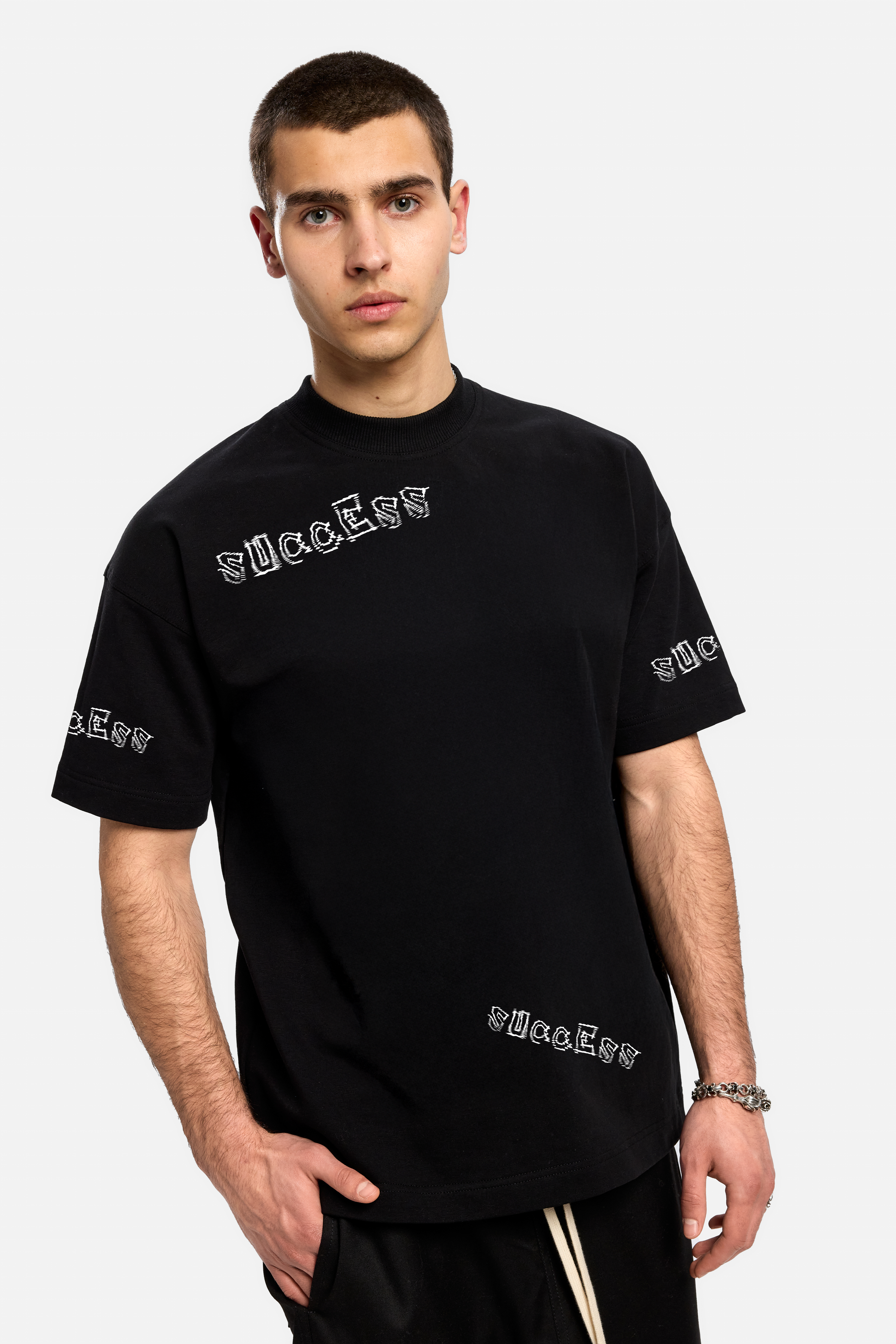 Tricou printat Success | Barbati | Negru | Stil modern și elegant | Confort și funcționalitate | Atelier Hamza