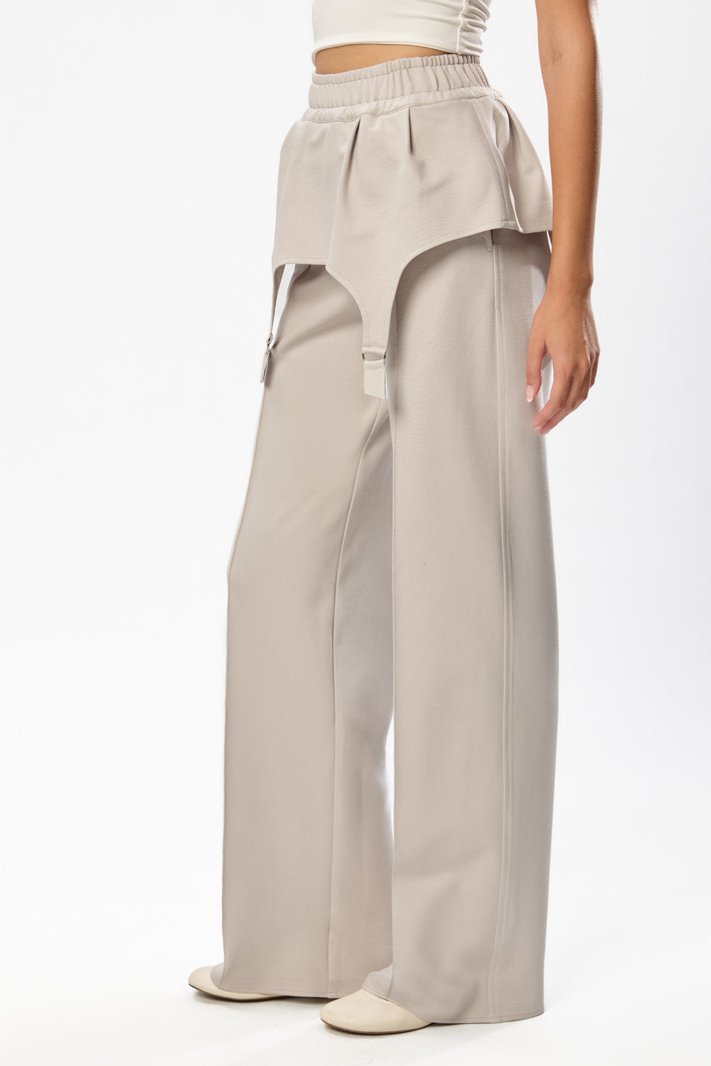 Pantaloni off-white cu talie elastica si portjartiere Goddess 