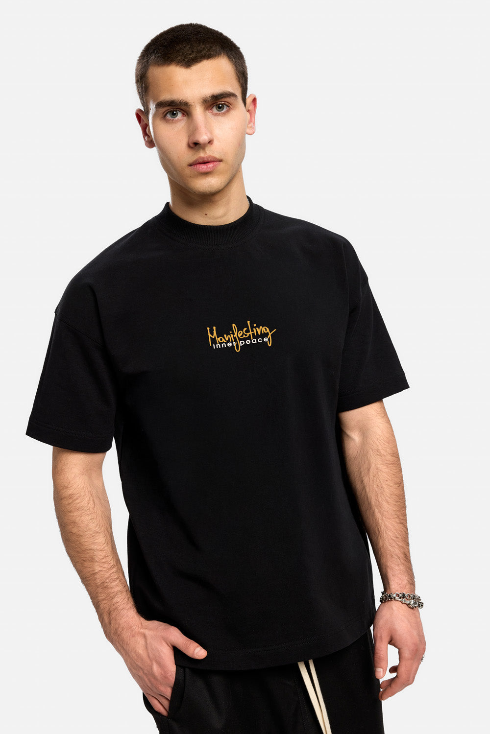 Tricou cu imprimeu Inner Peace | Bărbați | Negru | Stil Modern & Elegant | Confort & Funcționalitate | Atelier Hamza