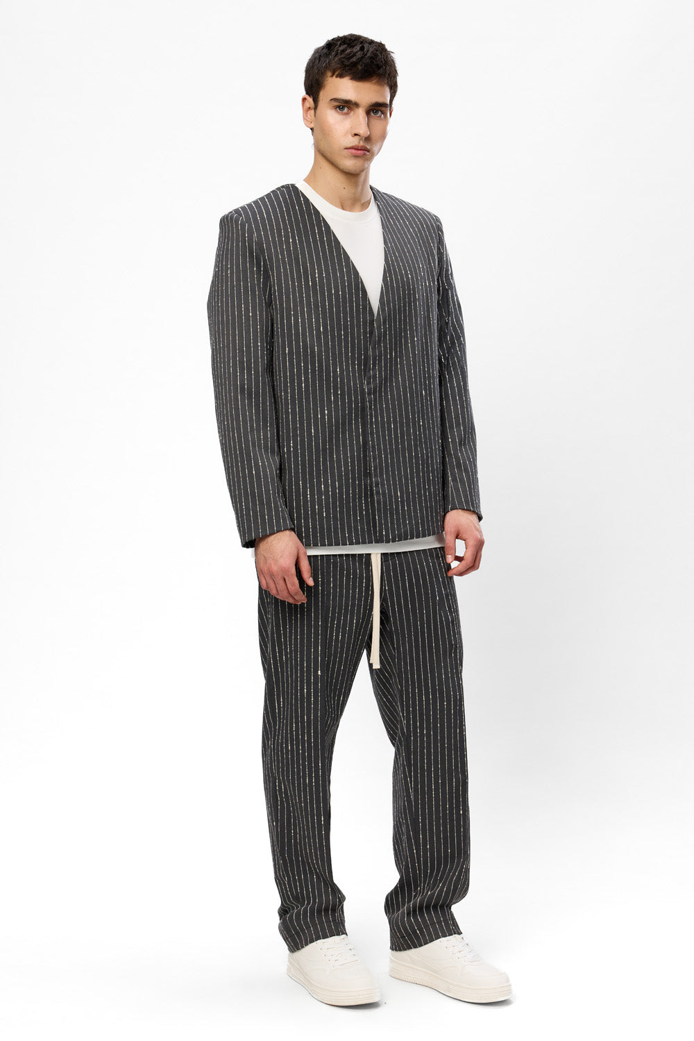 Cardigan gri cu dungi din stofa 247