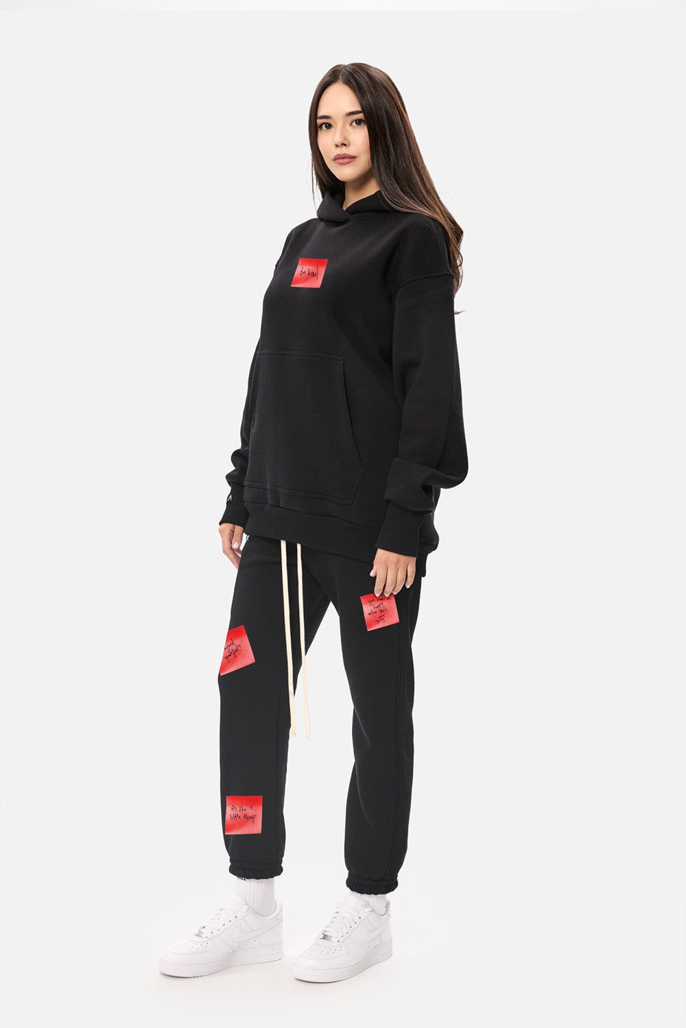 Pantalon negru de trening cu imprimeu Heart Post