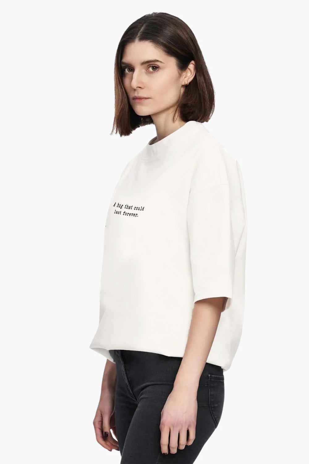 Tricou off white cu imprimeu  a hug that could last 4ever