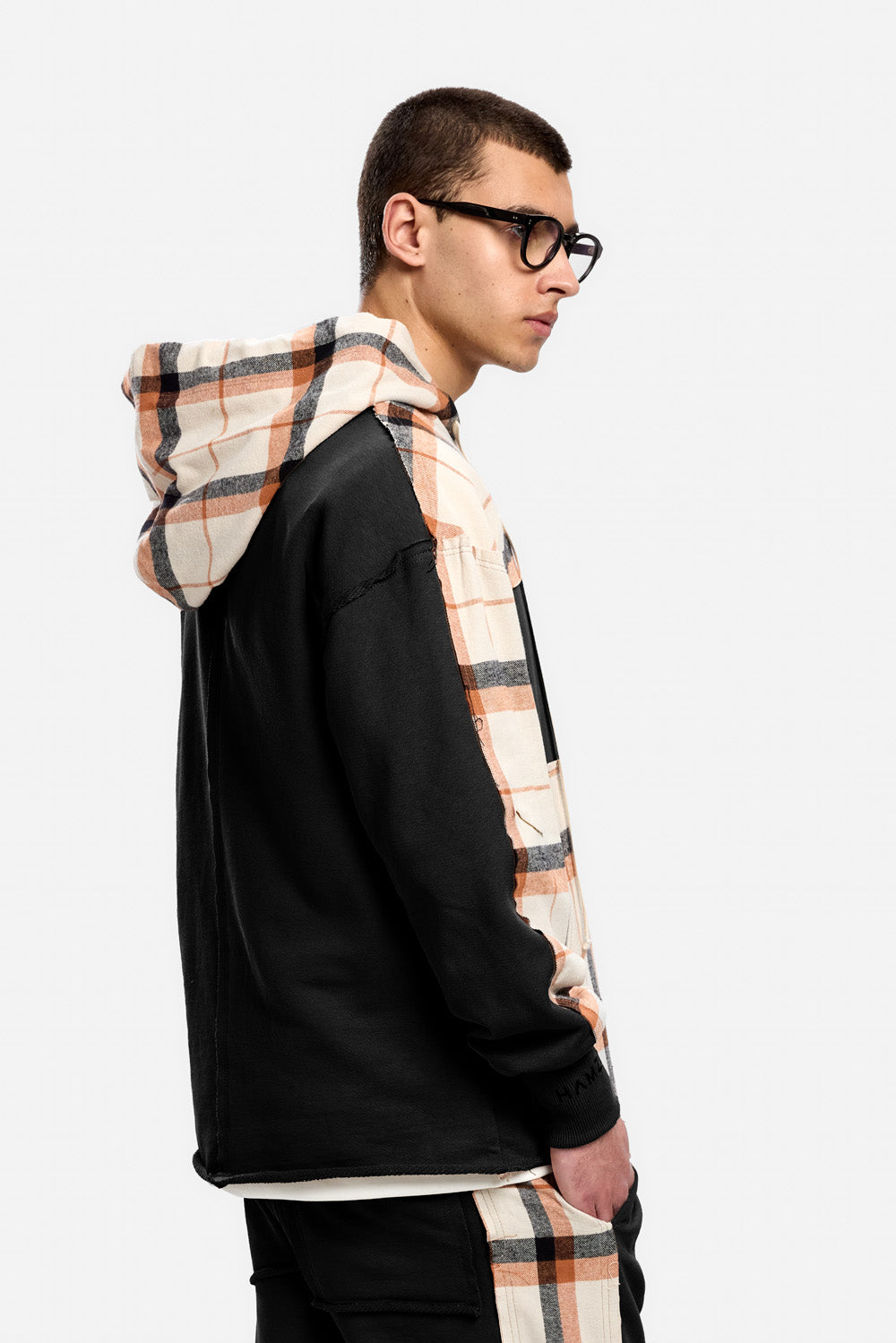 Hanorac negru cu insertii de camasa bej Nocturno