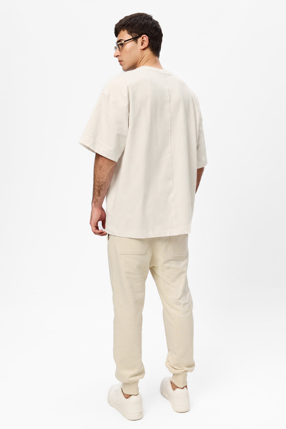 Tricou alb cu cusaturi decorative Oversized 