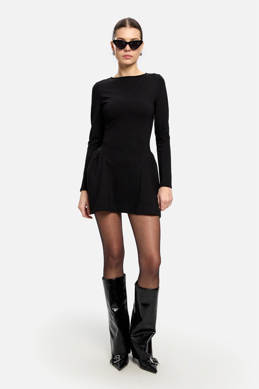 Lille black dress with long sleeves