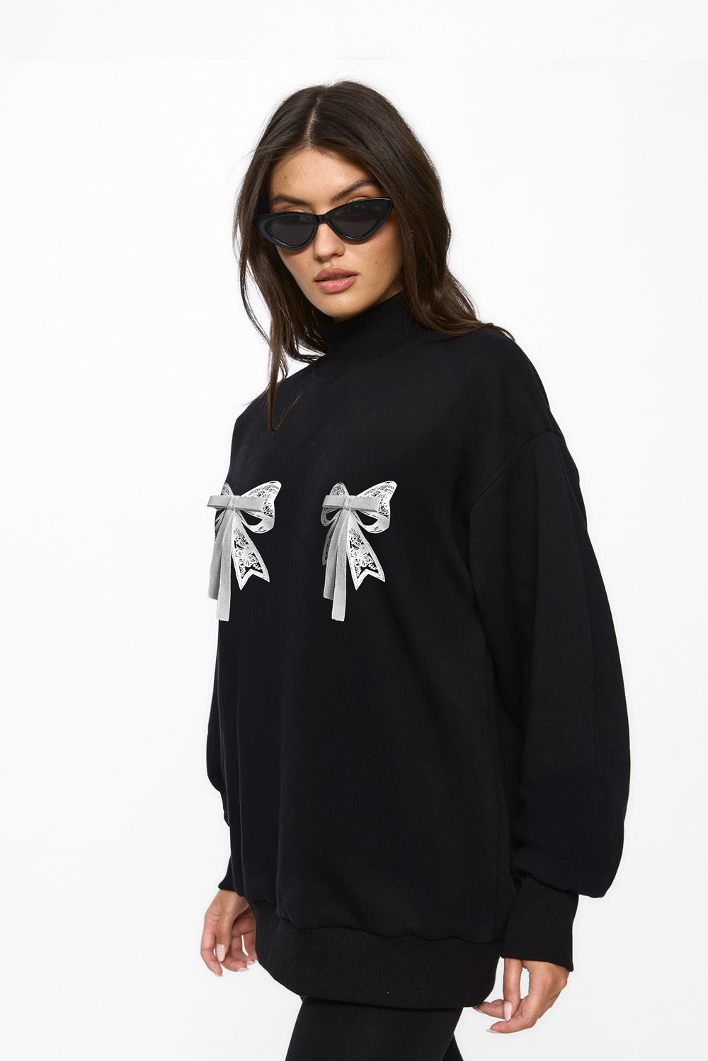 Pulover negru Oversized flausat cu fundite Luna