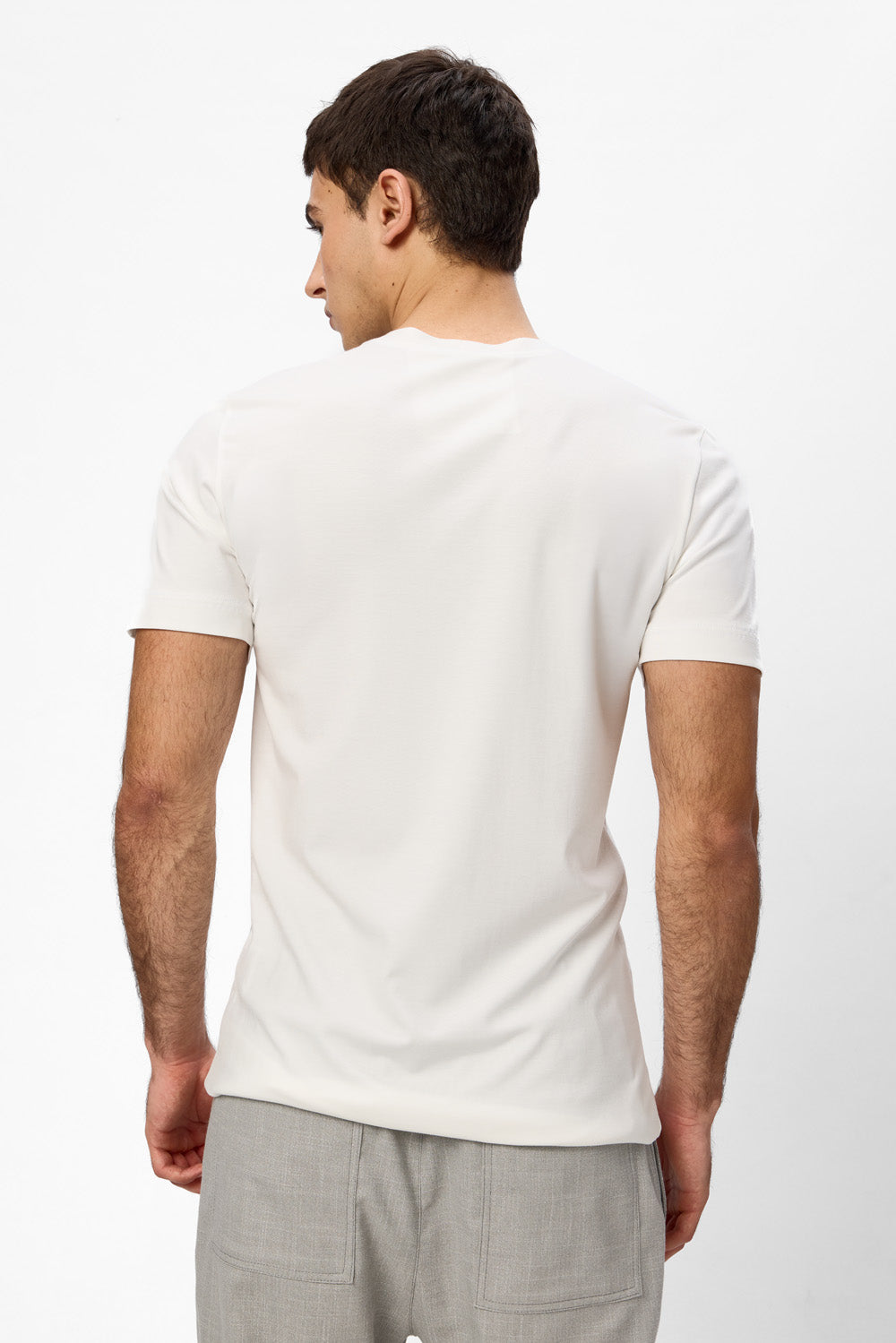 Como fit off-white T-shirt