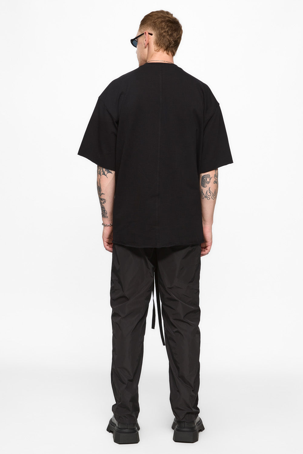 Tricou negru oversized cu imprimeu Serenity