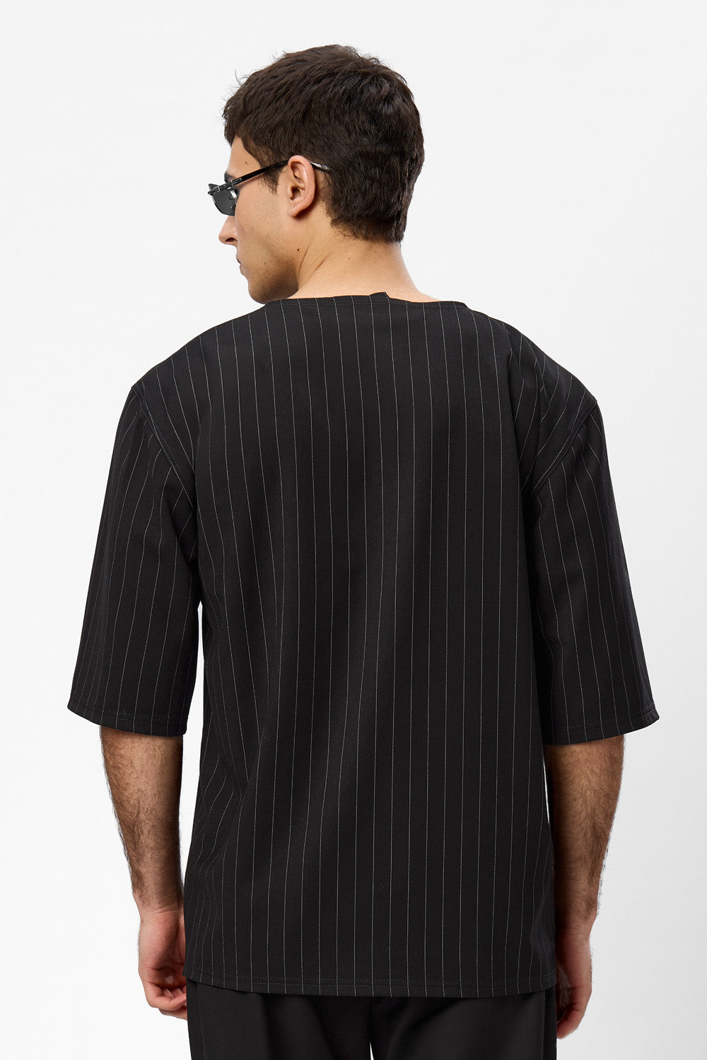 Tricou bleumarin in dungi din Stofa Thom