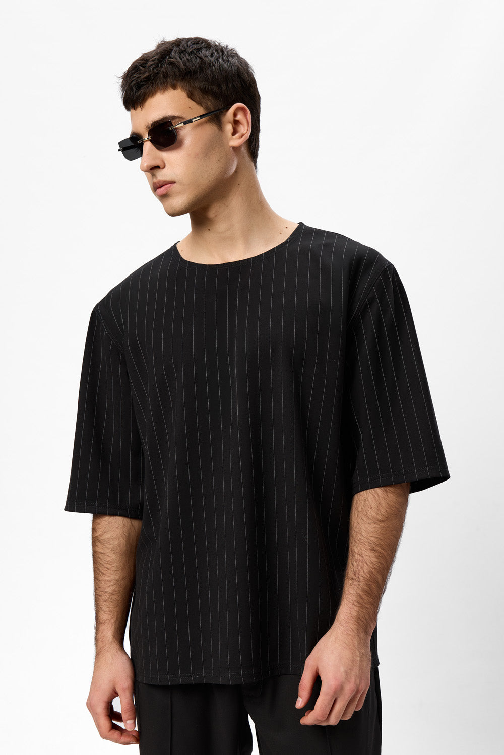 Tricou negru in dungi din Stofa Thom