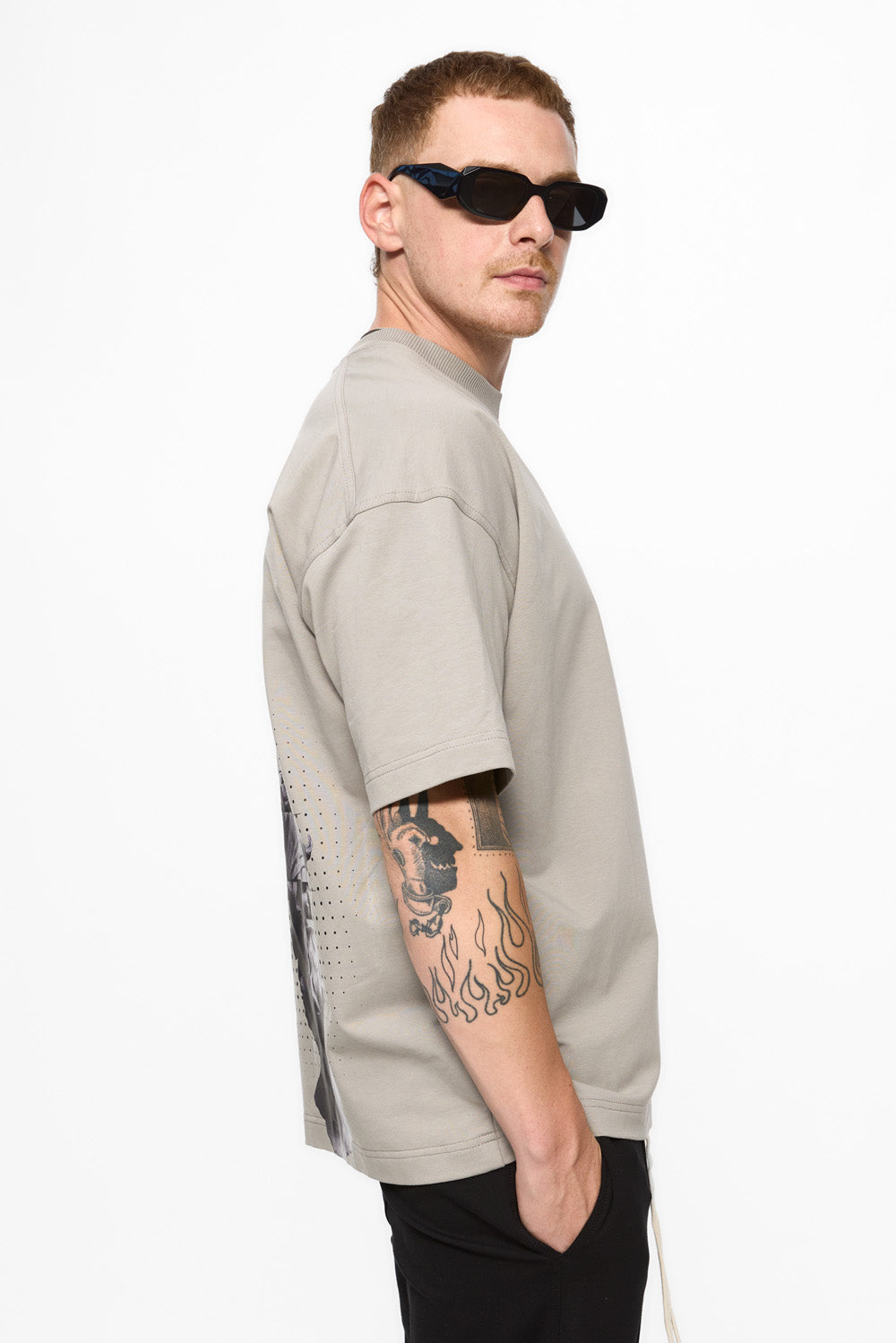 Tricou gri cu imprimeu Ruh