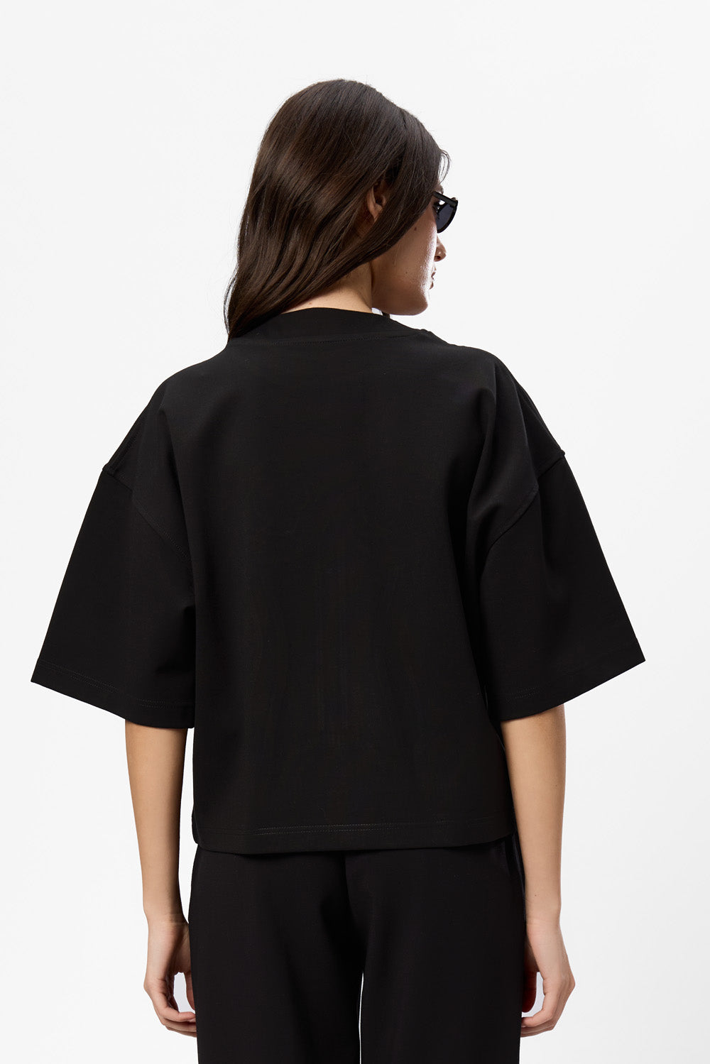 Tricou negru oversized cu aplicații de pietre strass Black Pearl