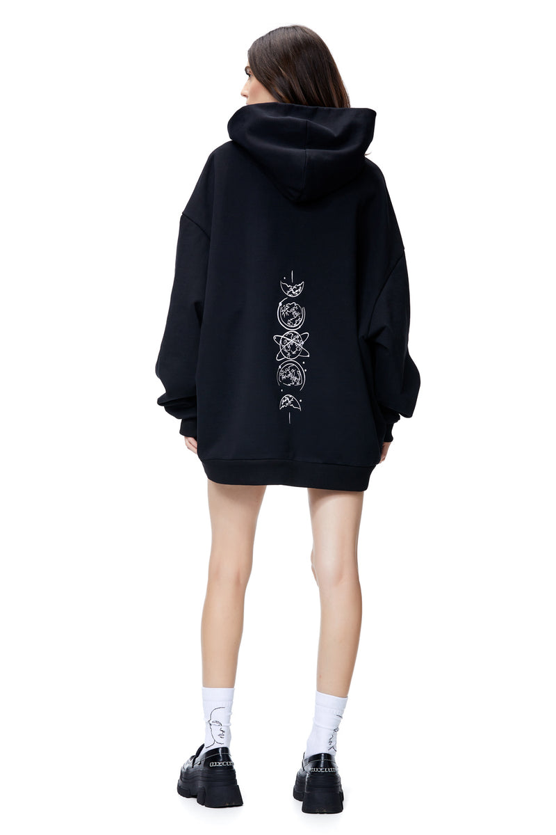 Blacky embroidered W Hoodie