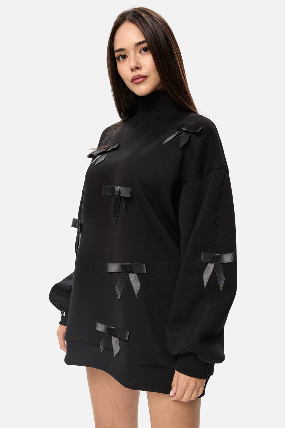 Maleta neagra Oversized flausata cu fundite Froufrou